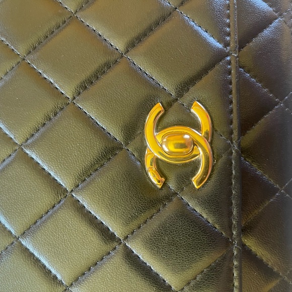 Chanel lamb skin quilted wallet on chain - Picture 3 of 6